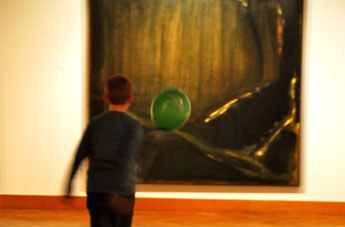 Children in the Musée d'Ixelles GB